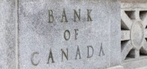 Read more about the article Canadian Businesses Ease Tariff Concerns But Stay Cautious on Investment: Bank of Canada Survey