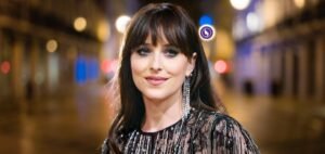 Read more about the article Dakota Johnson Set to Make Directorial Debut with Emotionally Driven Feature Film