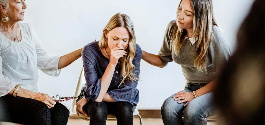 You are currently viewing Women Supporting Women: 7 Powerful Ways to Uplift Each Other