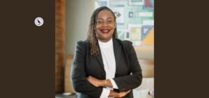 Read more about the article Jacqueline Odero – Shattering Ceilings and Humanizing the Corporate World